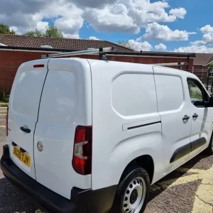 2020 Vauxhall Combo 1.5 Turbo D 2300 Edition Panel Van - Image 5