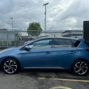 2016 Toyota Auris 1.6 D-4D Diesel Hatchback - Image 4