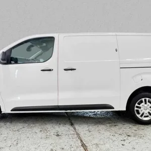 2020 Vauxhall Vivaro 3100 2.0d 120PS Dynamic H1 Van Diesel Manual - Image 5
