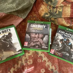 Xbox One games - CoD Advanced Warfare, CoD WWII, Gears of War 4