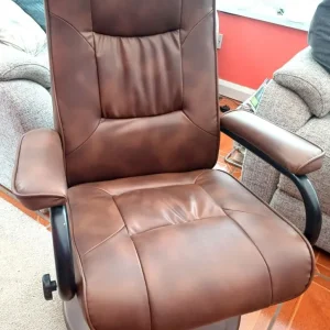 Swivel recliner chair