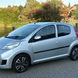 Peugeot 107 1.0 Petrol 5-door Hatchback 2010 - Image 3