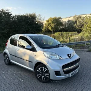 Peugeot 107 1.0 Petrol 5-door Hatchback 2010 - Image 6