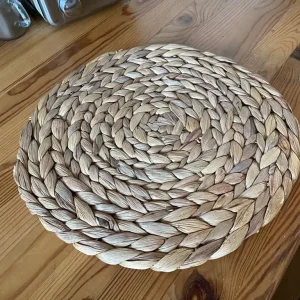Wicker woven place mat x 4 - Image 3