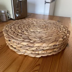 Wicker woven place mat x 4 - Image 4