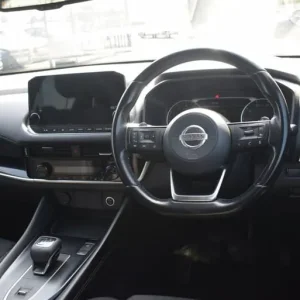 2022 Nissan Qashqai 1.3 DIG-T MHEV Hybrid SUV - Image 3