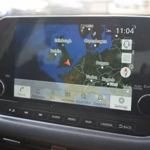 2022 Nissan Qashqai 1.3 DIG-T MHEV Hybrid SUV - Image 4