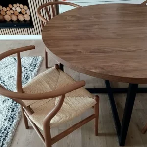 Dining table and wishbone chairs - Image 2