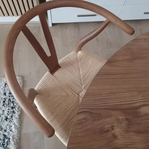 Dining table and wishbone chairs - Image 4