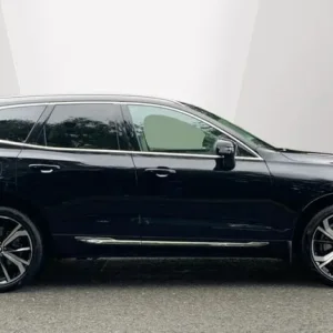 2024 Volvo XC60 Ultra T8 AWD Plug-in Hybrid - Image 3