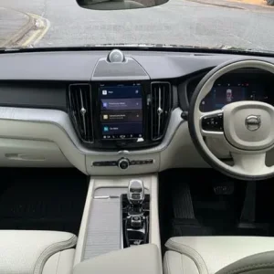 2024 Volvo XC60 Ultra T8 AWD Plug-in Hybrid - Image 5
