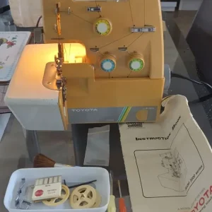 Toyota sewing machine model 3000 - Image 3