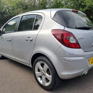 2012 Vauxhall Corsa 1.4 16V SXi Euro 5 5-door hatchback - Image 4