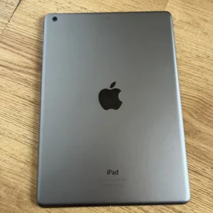 Apple iPad Air 32GB - Image 3