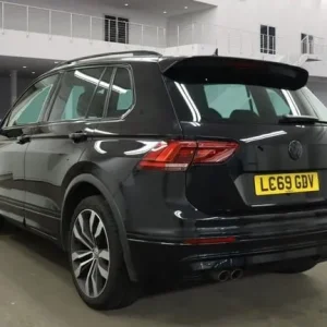 2019 Volkswagen Tiguan R-Line Tech Diesel SUV - Image 3