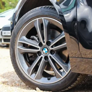 2019 BMW 1 Series 1.5d Sport Euro 6 5-door Hatchback - Image 4