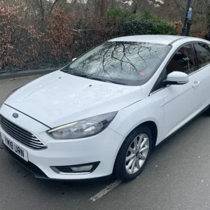 Ford Focus Hatchback 2018 Manual 5-door 999cc - Image 2
