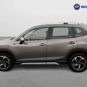 2023 Subaru Forester 2.0i e-Boxer XE Premium 5dr Hybrid - Image 4