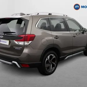 2023 Subaru Forester 2.0i e-Boxer XE Premium 5dr Hybrid - Image 7