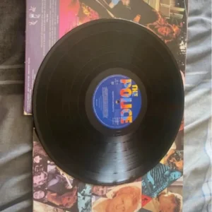 Police vinyl Zenyatta Mondatta - Image 2