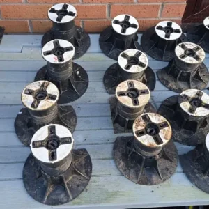 Self levelling adjustable height porcelain paving pedestals Eterno Ivica 75-215mm
