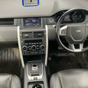 2016 Land Rover Discovery Sport 2.0 TD4 HSE SUV - Image 4