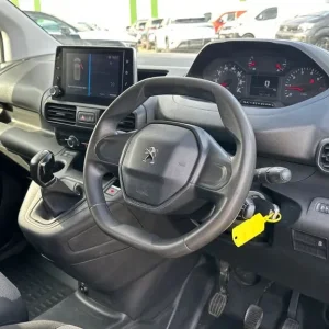 Peugeot Partner 1.6 Bluehdi 1000 Professional Standard Panel Van 5dr Diesel - Image 5