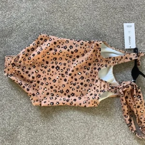 Animal Print Girls Swimsuit with Headband - Image 2