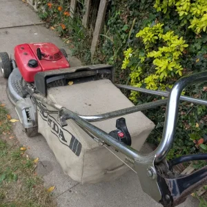 Honda HR2160 lawnmower
