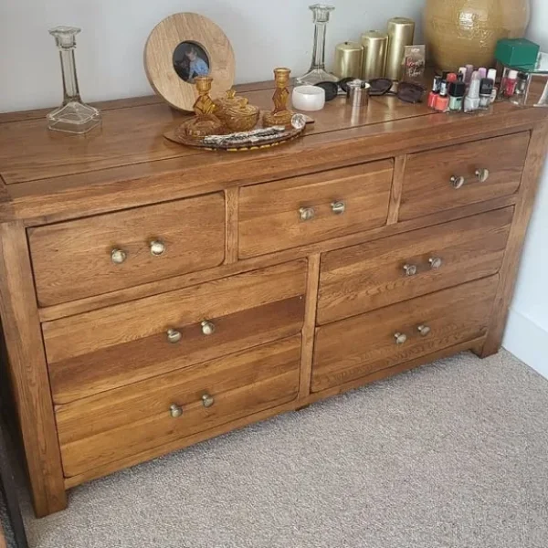 Solid oak chest of drawers
