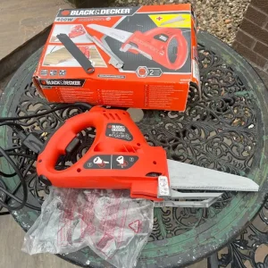 Electric saw (black & decker)