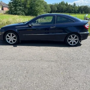 Mercedes C180 Kompressor Se 3-door Automatic 1.8L - Image 3