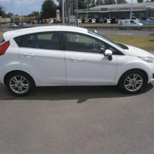 2014 Ford Fiesta 1.25 Zetec 5-door Hatchback - Image 3