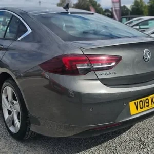 2019 Vauxhall Insignia 1.5T SRi VX Line Nav 5-door hatchback - Image 5