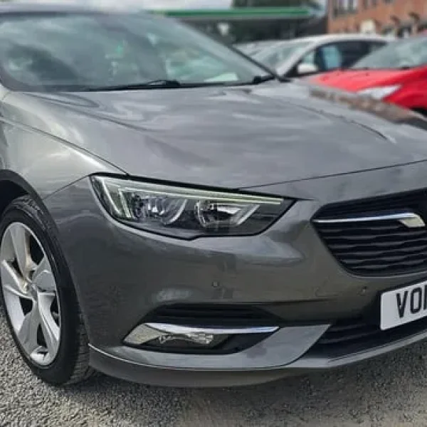 2019 Vauxhall Insignia 1.5T SRi VX Line Nav 5-door hatchback