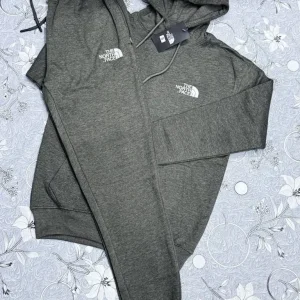 Mens Northface hoodies size small to xxl - Image 5