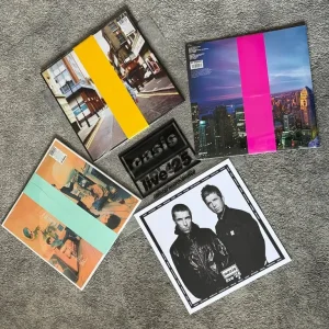 Oasis Live 25 Tour Exclusive Coloured Vinyls - Image 2