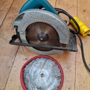 Makita 110 volt hand electric saw