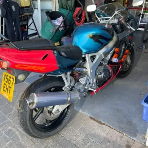 Honda Fireblade CBR900 RR - Image 6