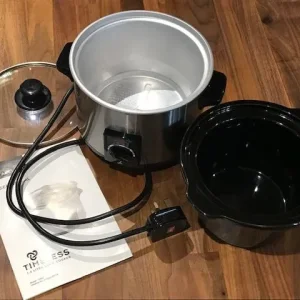 Lakeland 1.5L Slow Cooker And Cookbook - Image 6