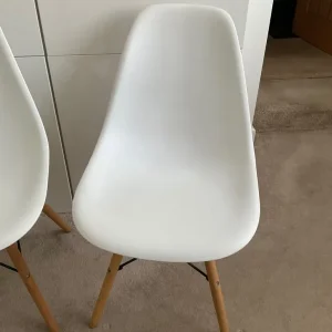 2 x white dining chairs beech legs Eames style excellent condition - Image 2