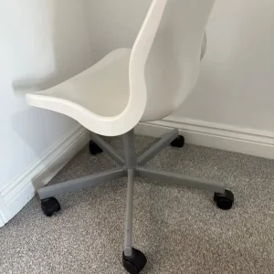 White swivel desk chair - Image 2