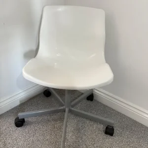 White swivel desk chair