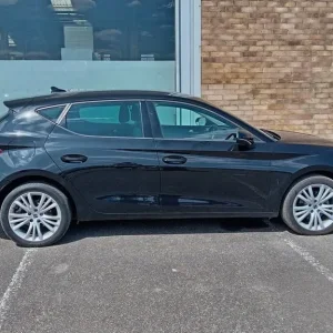 2020 SEAT Leon 1.5 TSI EVO SE Dynamic Hatchback - Image 2