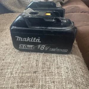 2 x 5.0 ah batteries + 1 x 3.0 ah battery - Image 3