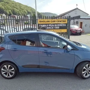 2017 Hyundai i10 1.2 Premium SE Hatchback - Image 5