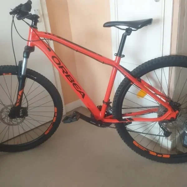 Orbea 19 inch bike with 3x9 shifters and hydraulic brakes