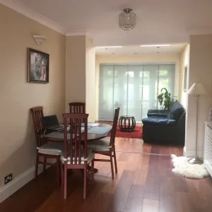 Double room ground floor with all bills included - Image 7