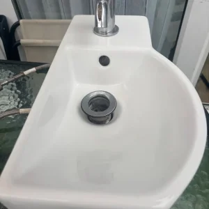 Cloakroom sink with chrome tap and hoses - Image 2