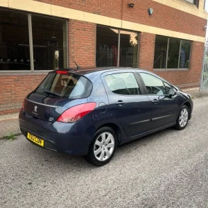 2013 Peugeot 308 1.6 HDi Hatchback - Image 3